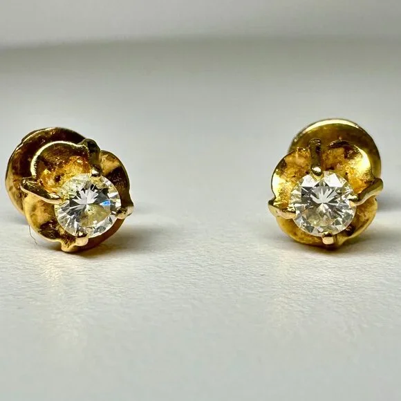 Vintage 18K Yellow Gold Diamond Stud Earrings - Picture 6 of 11